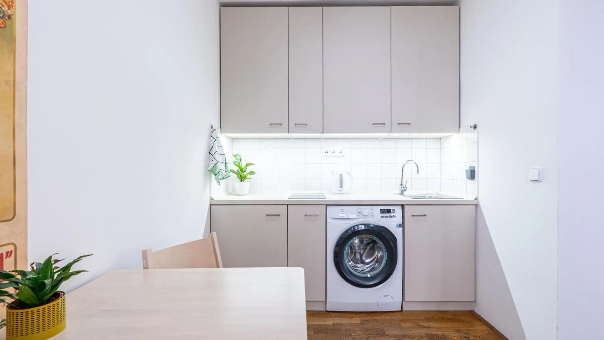 Mitte Apartments Brünn 0*,